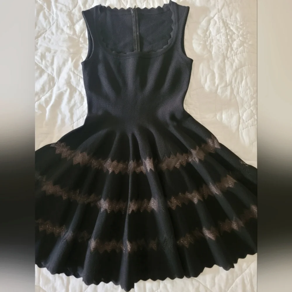 Alaia Black Scalloped Jaquard Fit And Flare Skater Dress Womens Size 42/US S - Picture 1 of 16